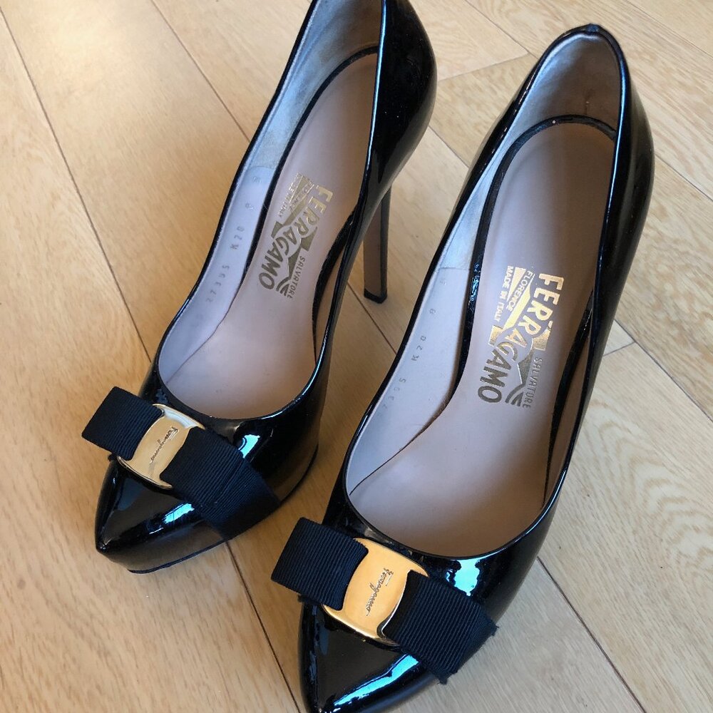 Salvatore Ferragamo Patent Leather Heels Sz 38 black